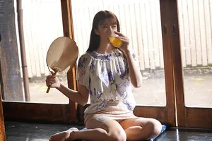 Mùa hè buồn chán ở quê nện vợ nhà cạnh bên thiếu thốn vì lấy ông xã già